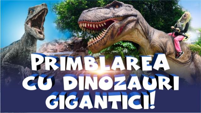 Dinozaurii gigantici se primblă prin centrul comercial